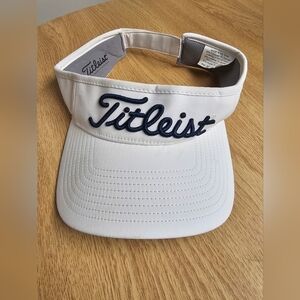 Titleist FootJoy Pro V1 Golf Visor Adjustable White w/ Black Embroidery NWOT